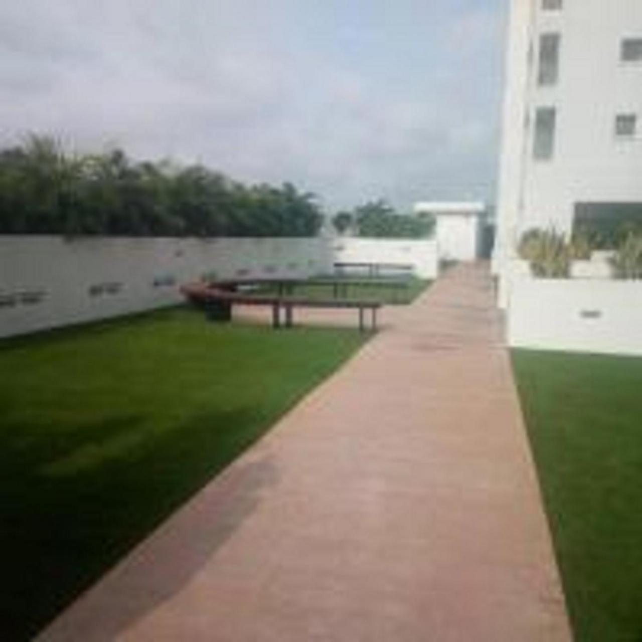 Doc'S Suite Accra Exterior photo