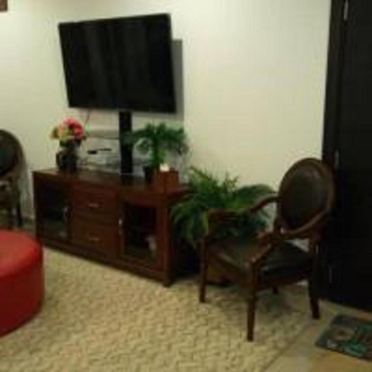 Doc'S Suite Accra Exterior photo